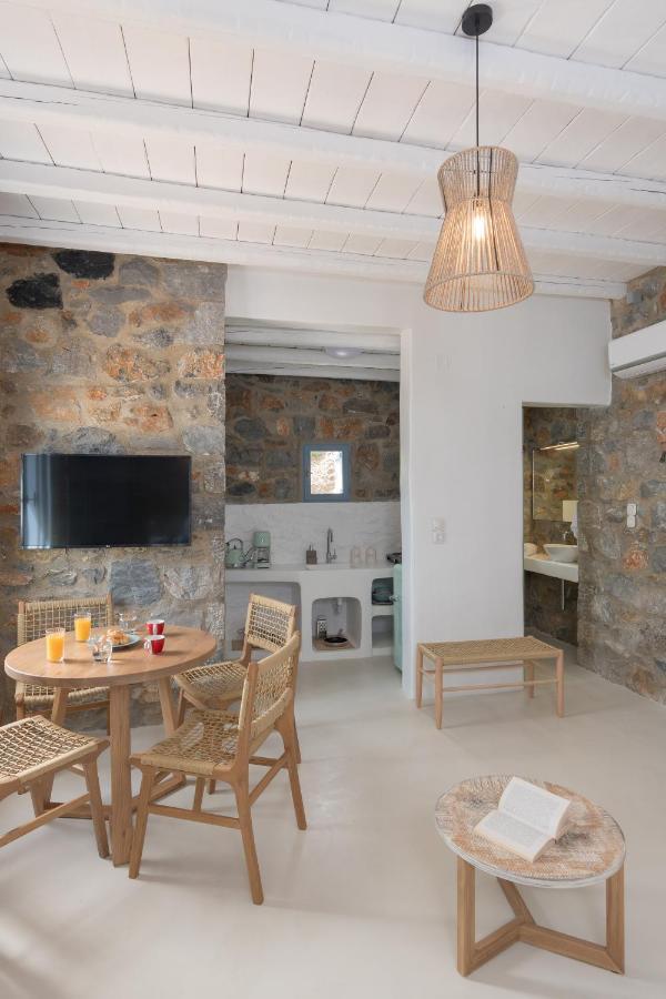 Nisides Suites Livadi  Екстериор снимка